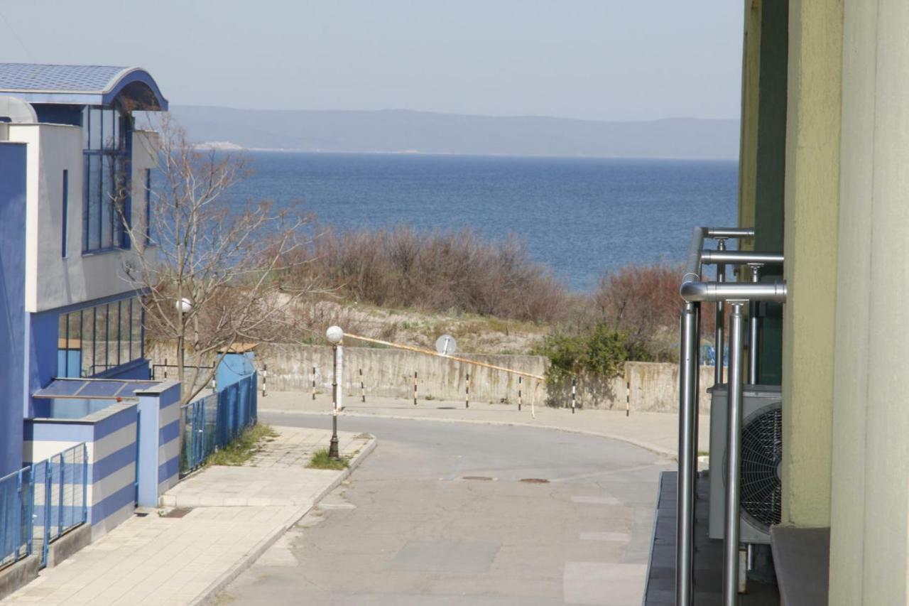 Apartment Rosi Pomorie Exteriör bild